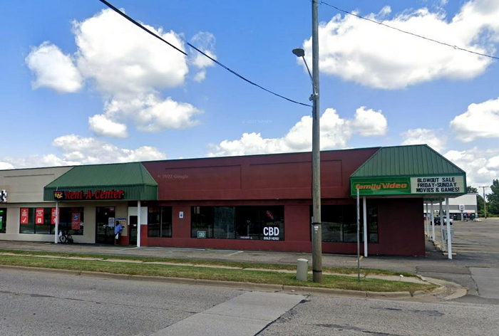 Family Video - Coldwater - 571 E Chicago St (newer photo)